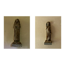 sono statue donate da un marinaio, che dopo essere sopravissuto a un naufragio, ha adempiuto alla promessa fatta: donare alla chiesa di Santa Valeria due statue qualora si fosse salvato sono statue donate da un marinaio, che dopo essere sopravissuto a un naufragio, ha adempiuto alla promessa fatta: donare alla chiesa di Santa Valeria due statue qualora si fosse salvato
